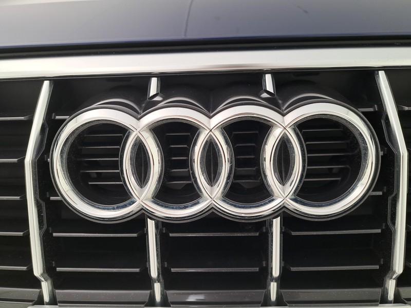 Audi Q3 35 2.0 tdi s line edition s-tronic