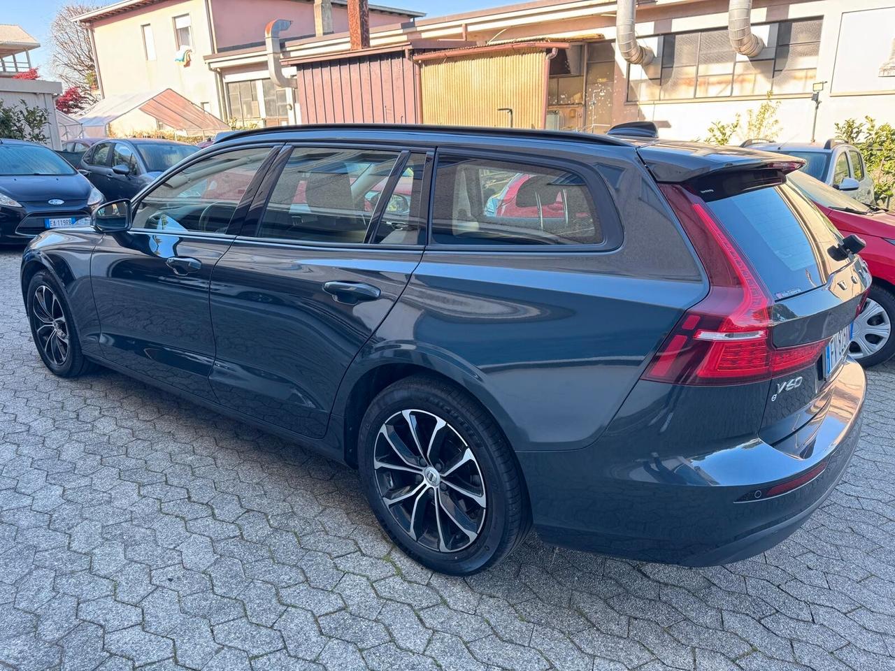 Volvo V60 D3 Business Plus*EURO6*NAVI*CERCHI