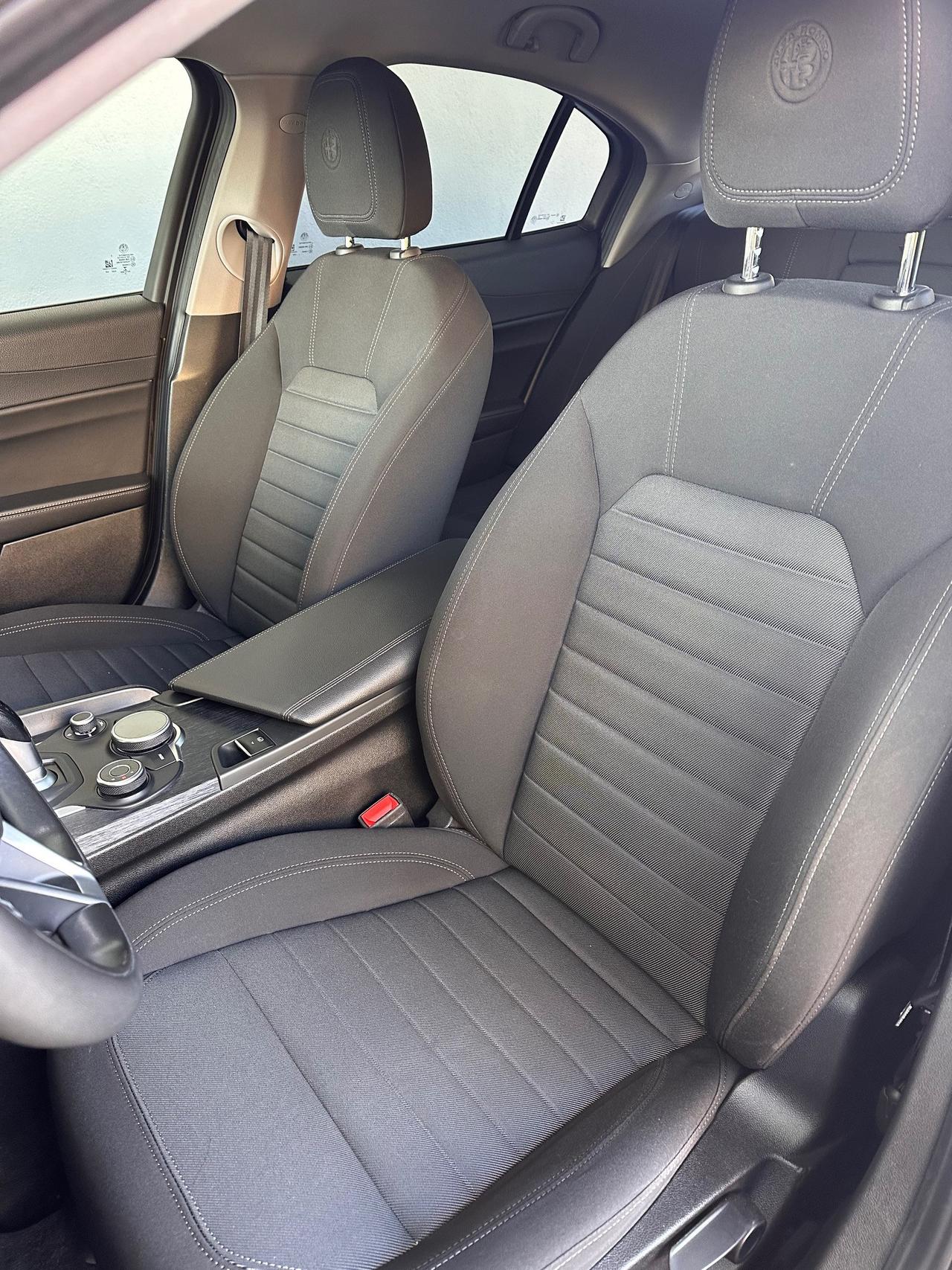 Alfa Romeo Giulia 2.2 t Business 160cv auto