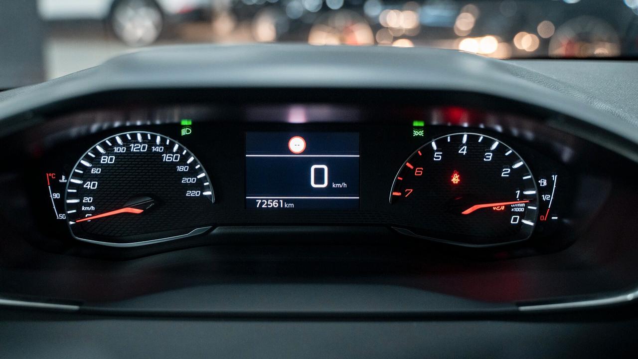 Peugeot 208 1.5 BLUEHDI ACTIVE PACK 100 CV CARPALY FULL OPTION