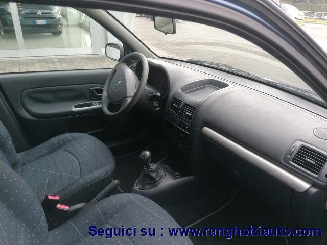 RENAULT Clio 1.2 cat 5 porte Expression