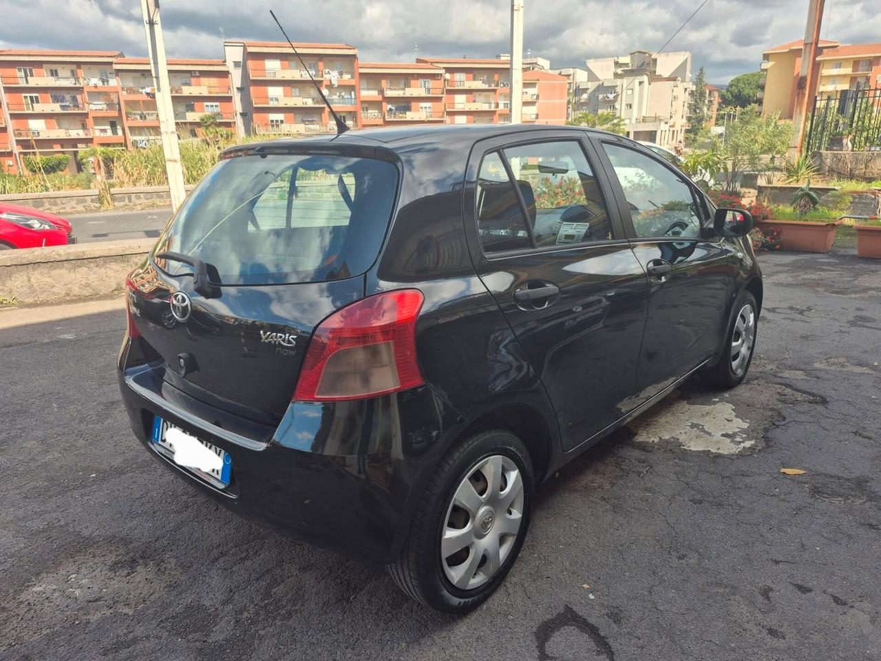 Toyota Yaris 1.0 5 porte Sol