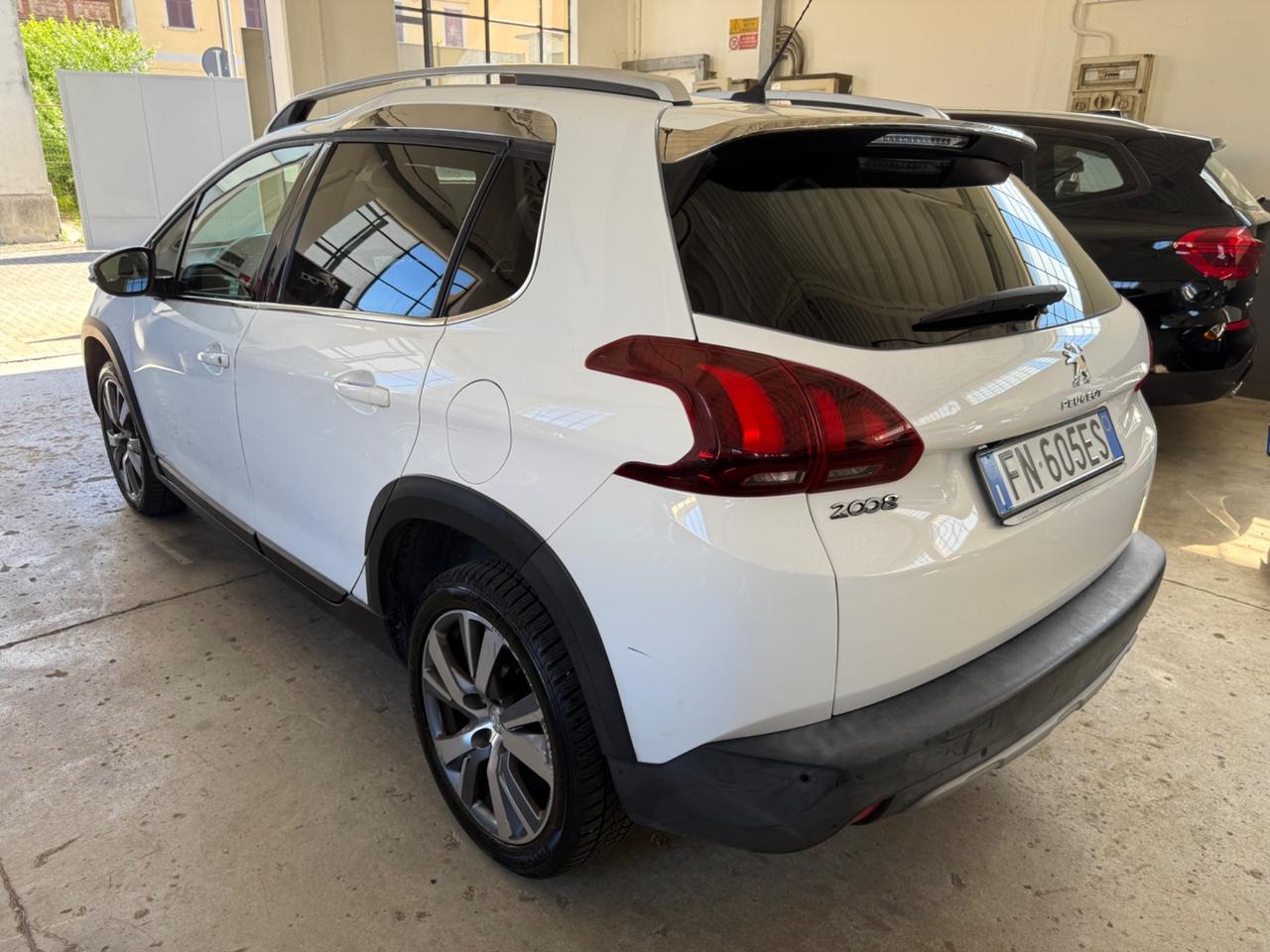 Peugeot 2008 BlueHDi 120 S&S Allure