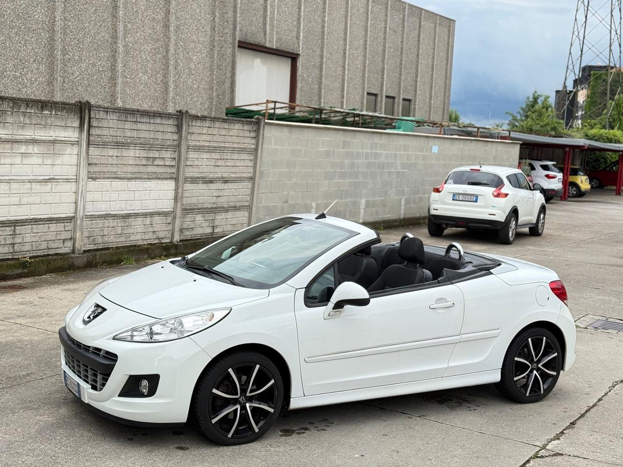 Peugeot 207 1.6 8V HDi 112CV CC Tecno