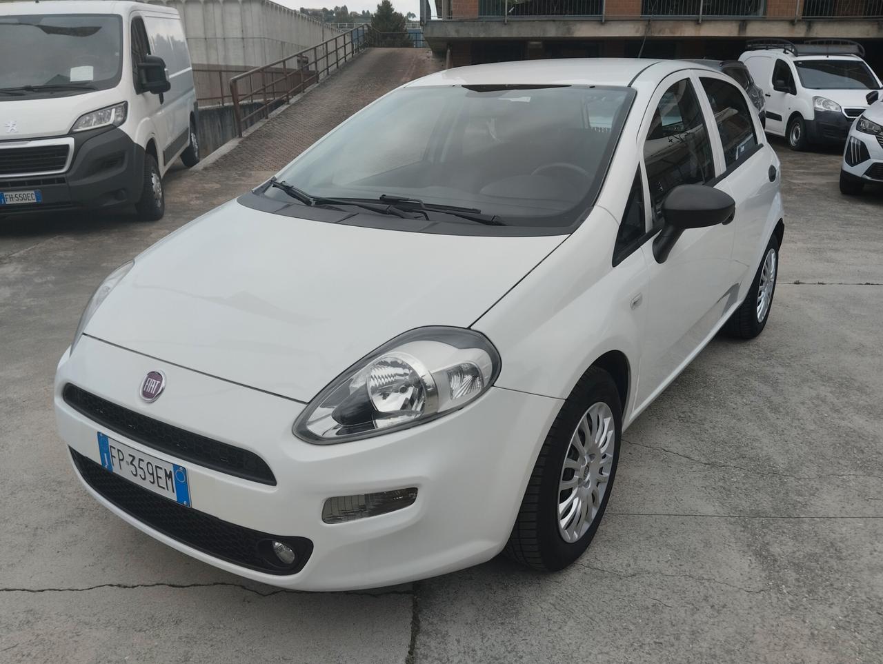 Fiat Punto 1.3 MJT II S&S 95 CV 5 porte Street