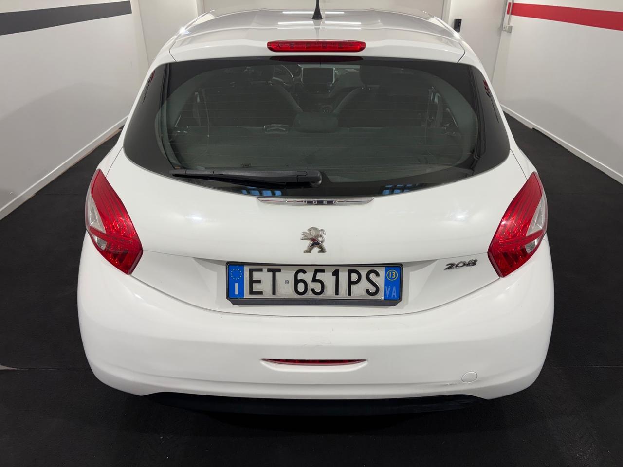 Peugeot 208 1.2 VTi 82 CV 3 porte Allure