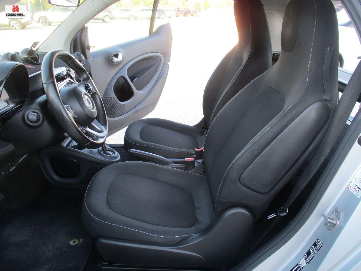 SMART Fortwo 70 1.0 t.amic Passion-2018 KM115000