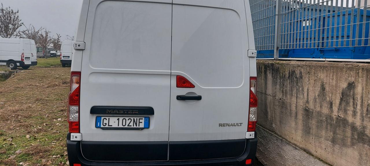 RENAULT MASTER T 28 2300 DCI EURO 6