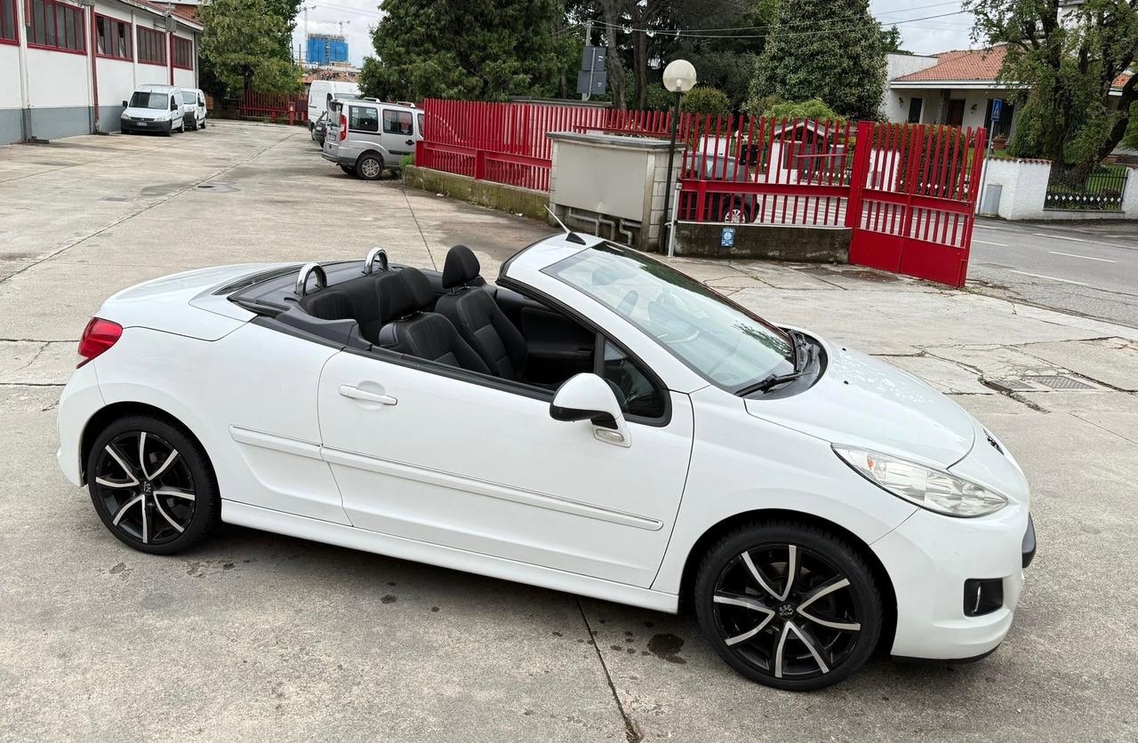 Peugeot 207 1.6 8V HDi 112CV CC Tecno