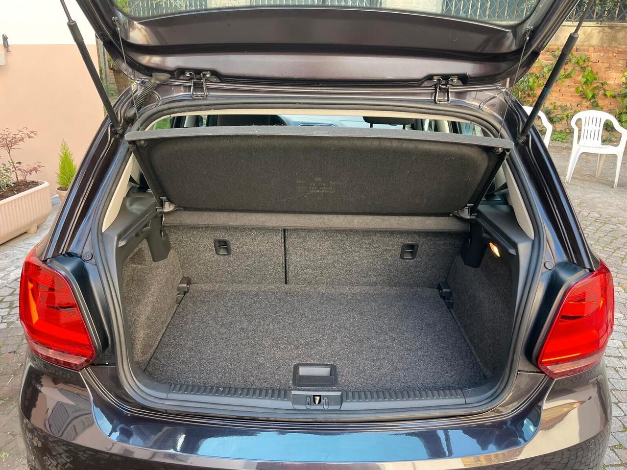 Volkswagen Polo V 2014 5p 1.4 tdi Comfortline 75cv