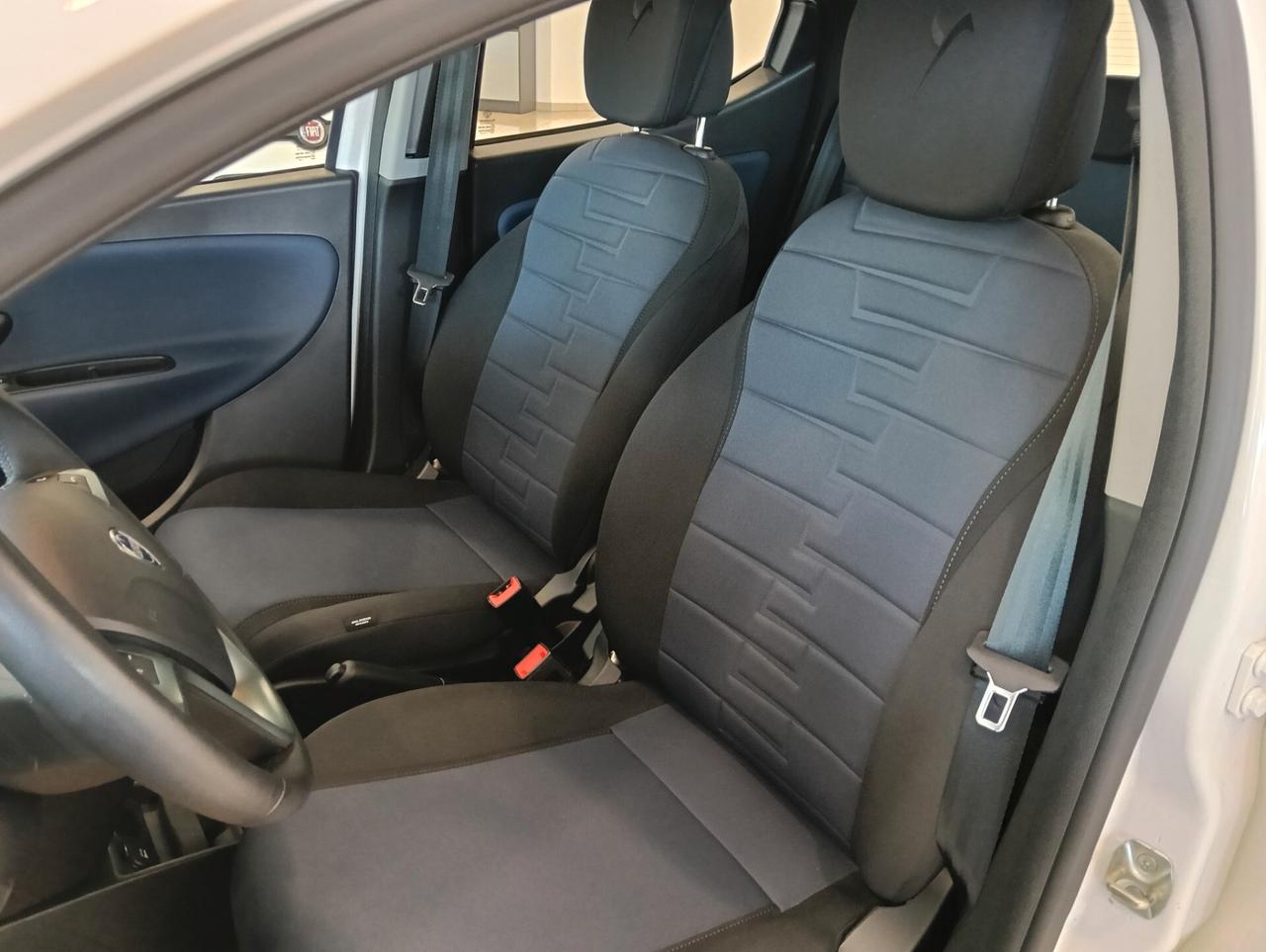 Lancia Ypsilon 1.0 FireFly 5 porte S&S Hybrid Gold Plus