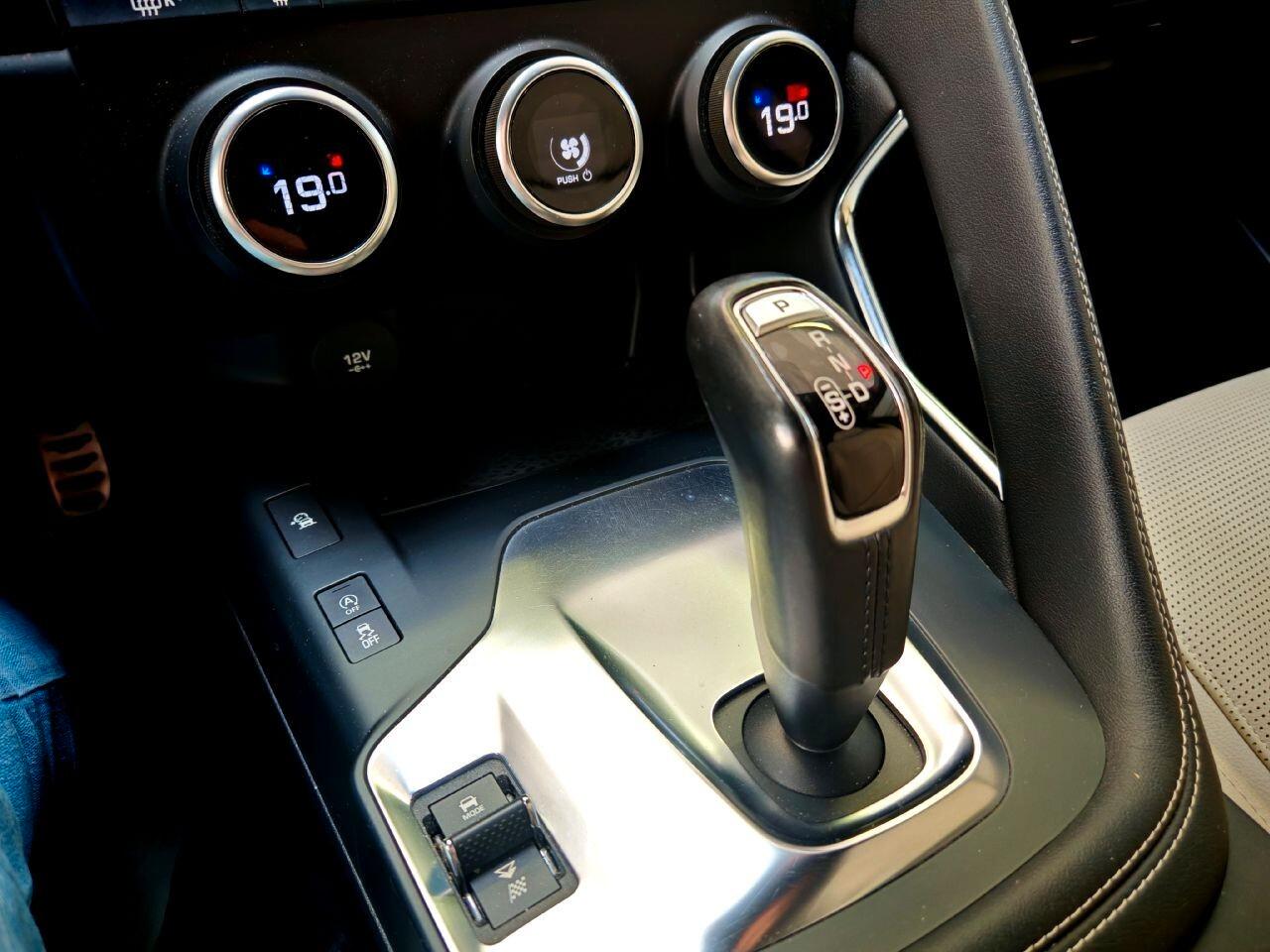 Jaguar E-Pace 2.0D AWD 240cv R-Dynamic My19