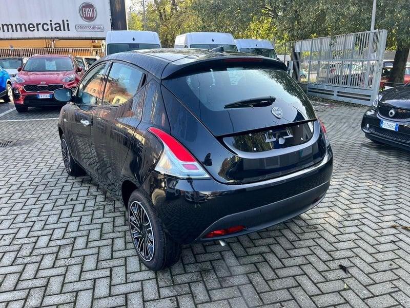 Lancia Ypsilon 1.0 FireFly 5 porte S&S Hybrid Oro