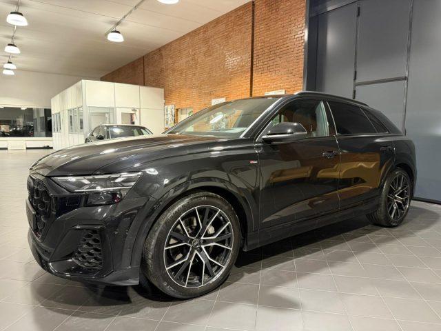 AUDI Q8 50 TDI 286 CV quattro S line edition Black Pack