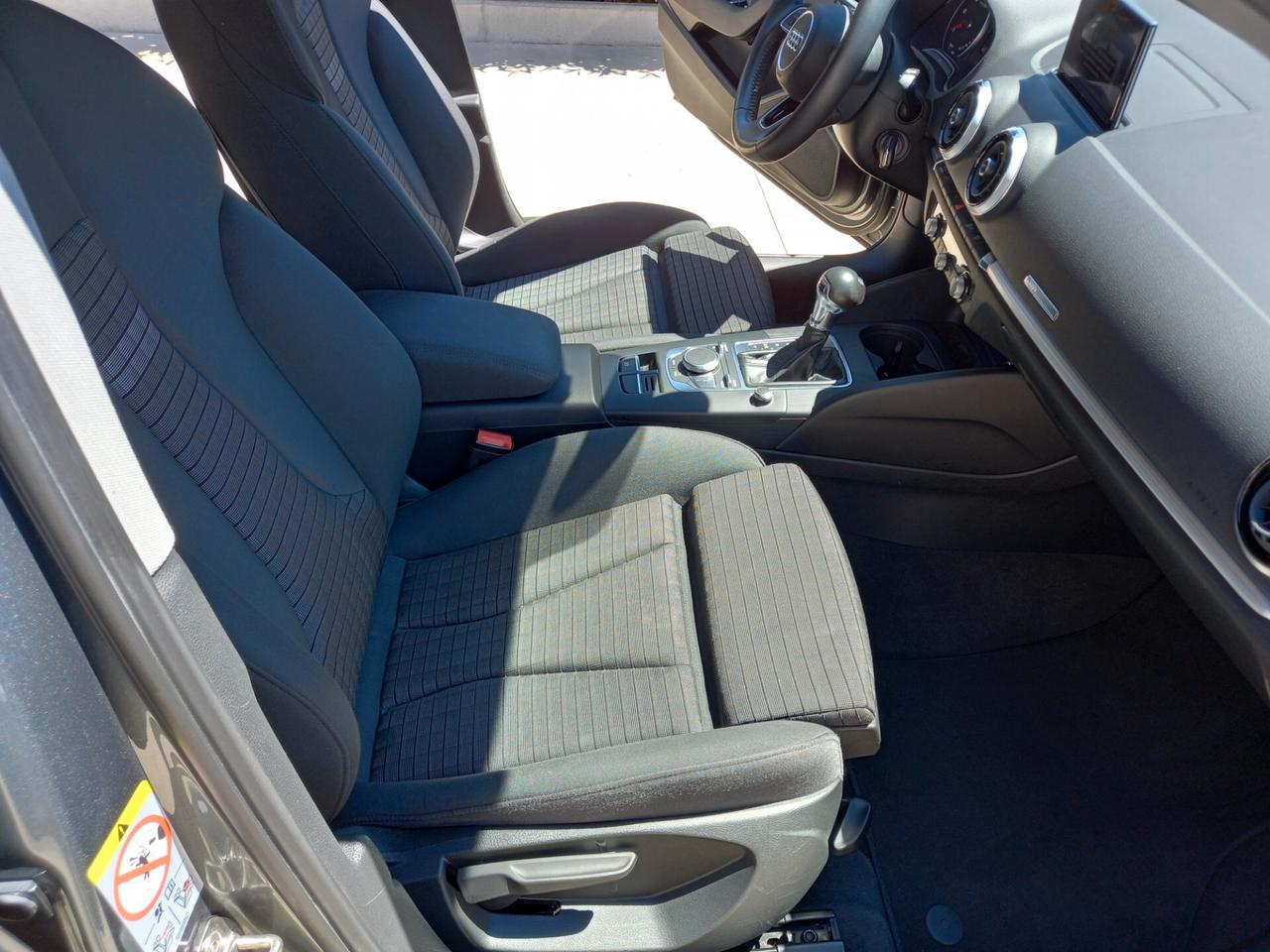 Audi A3 1.6 TDI 116 CV Design 10/2018