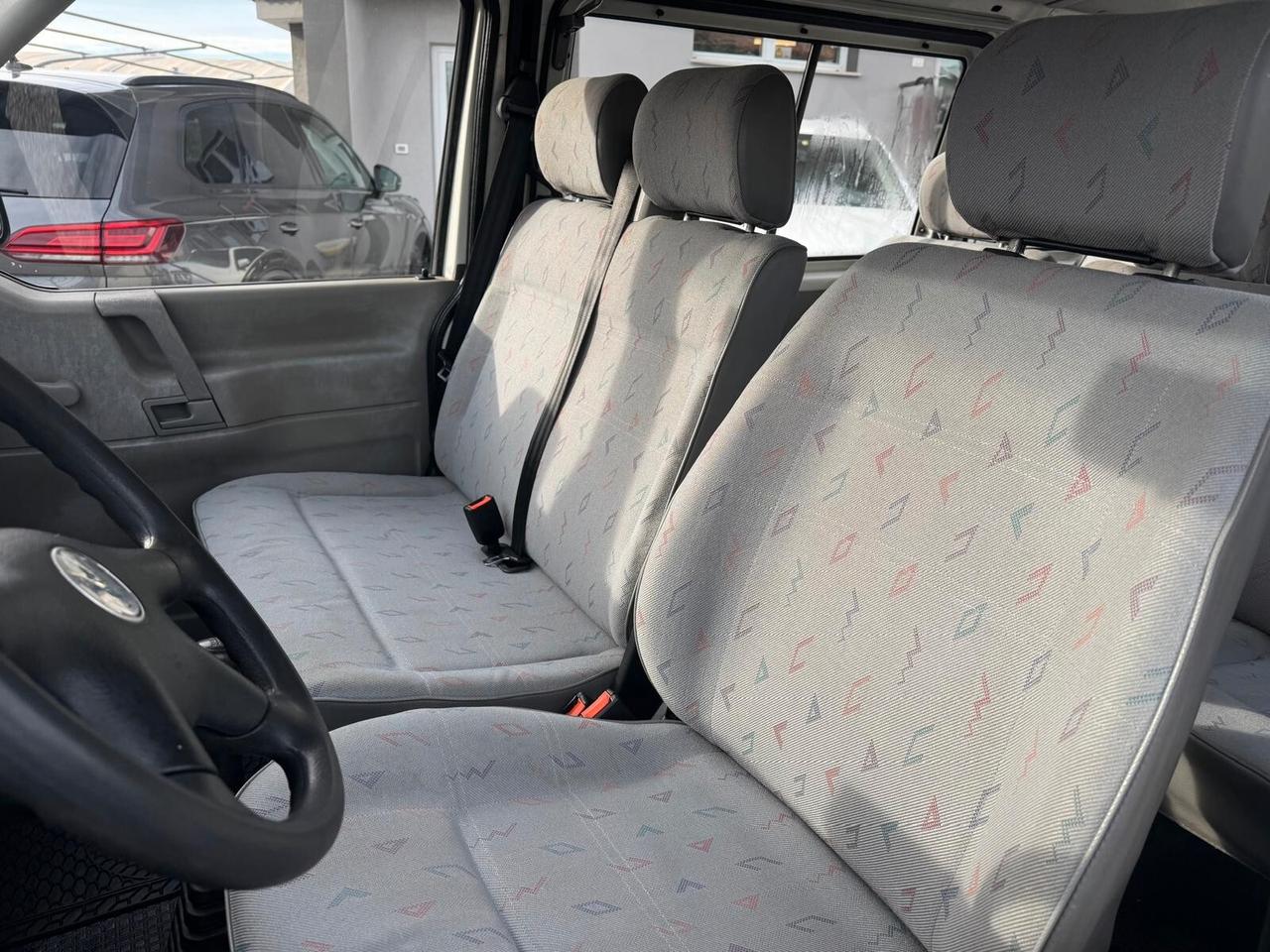 Volkswagen Transporter Transp. 2.5 TDI/88CVcat PL Carav.Comfort