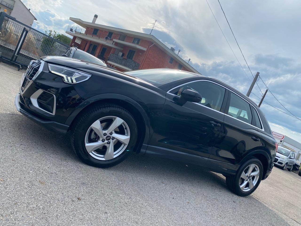 Audi Q3 35 TDI S tronic Business Advanced 150cv