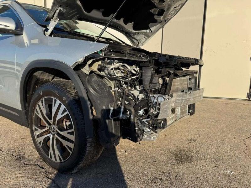 Mercedes-Benz GLA 250 e phev Advanced auto - INCIDENTATA