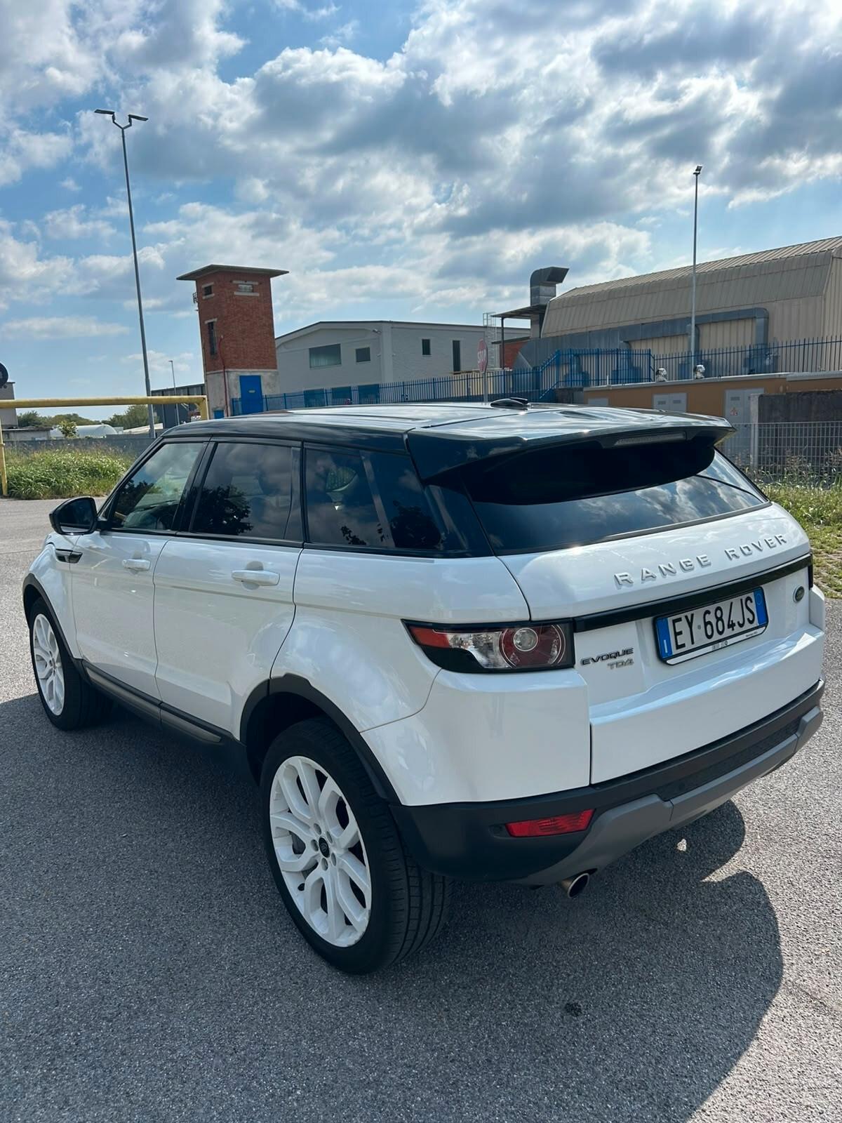 Land Rover Range Evoque 2.2 TD4 5p. British Edition Dynamic