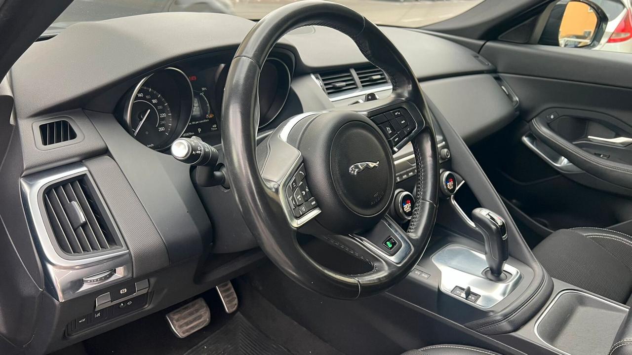 Jaguar E-Pace 2.0D 150 CV AWD aut. R-Dynamic