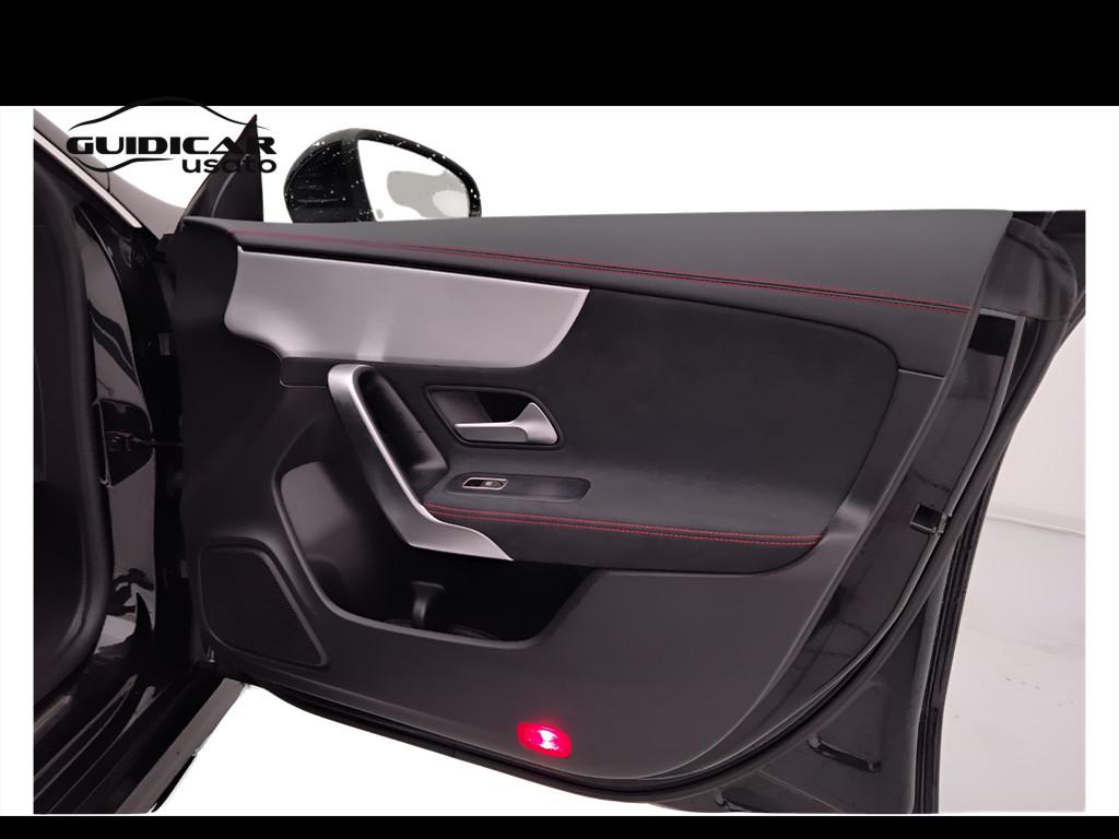 Mercedes-Benz CLA Sh.Brake - X118 - CLA Shooting Brake 200 d Premium auto