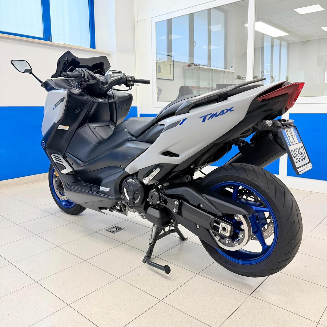 Yamaha TMAX 560