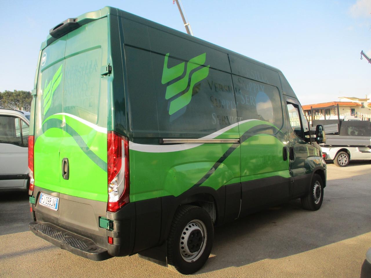 Iveco Daily 35S12 2.3 120CV E6B FURGONE PASSO MEDIO
