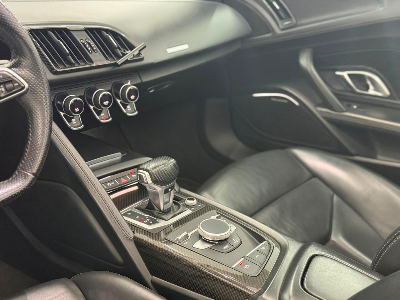 Audi R8 Spyder 5.2 FSI quattro S tronic