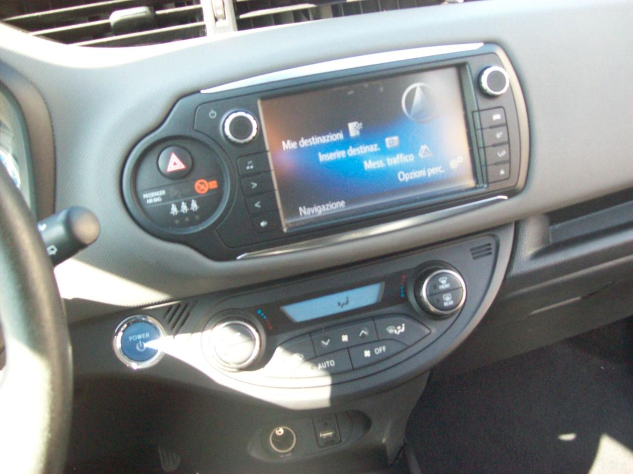 Toyota Yaris 1.5 Hybrid 5 porte Business