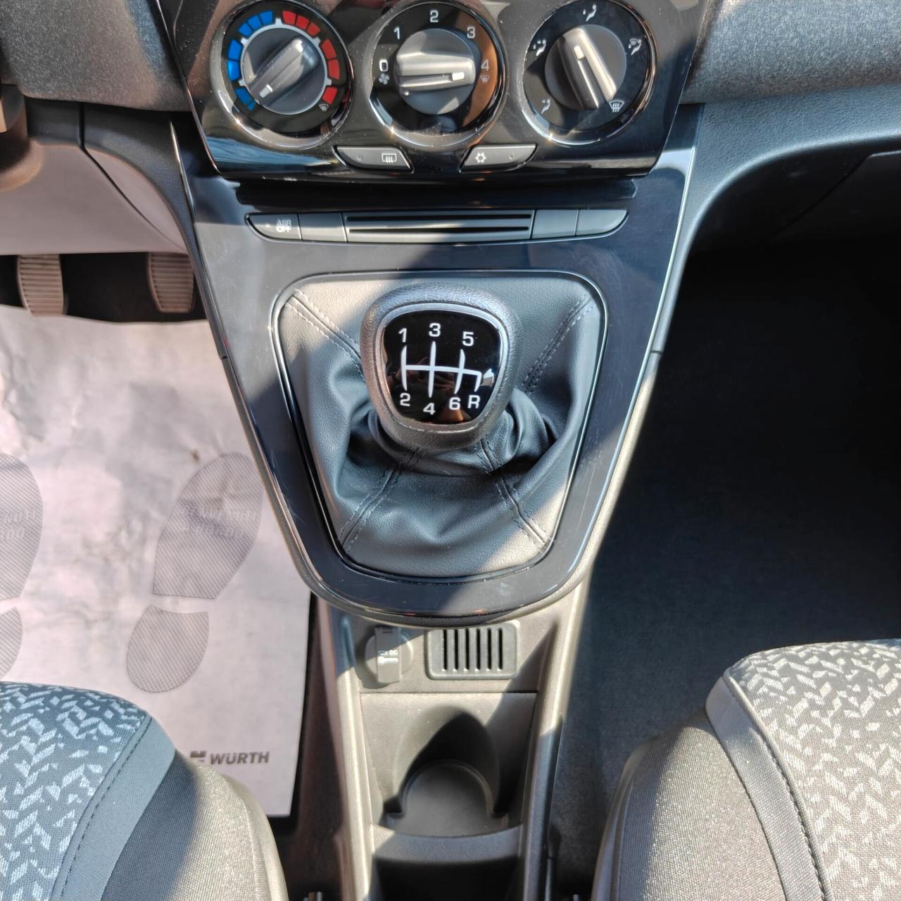 Lancia Ypsilon 1.0 Bz 70 Cv Hybrid Silver