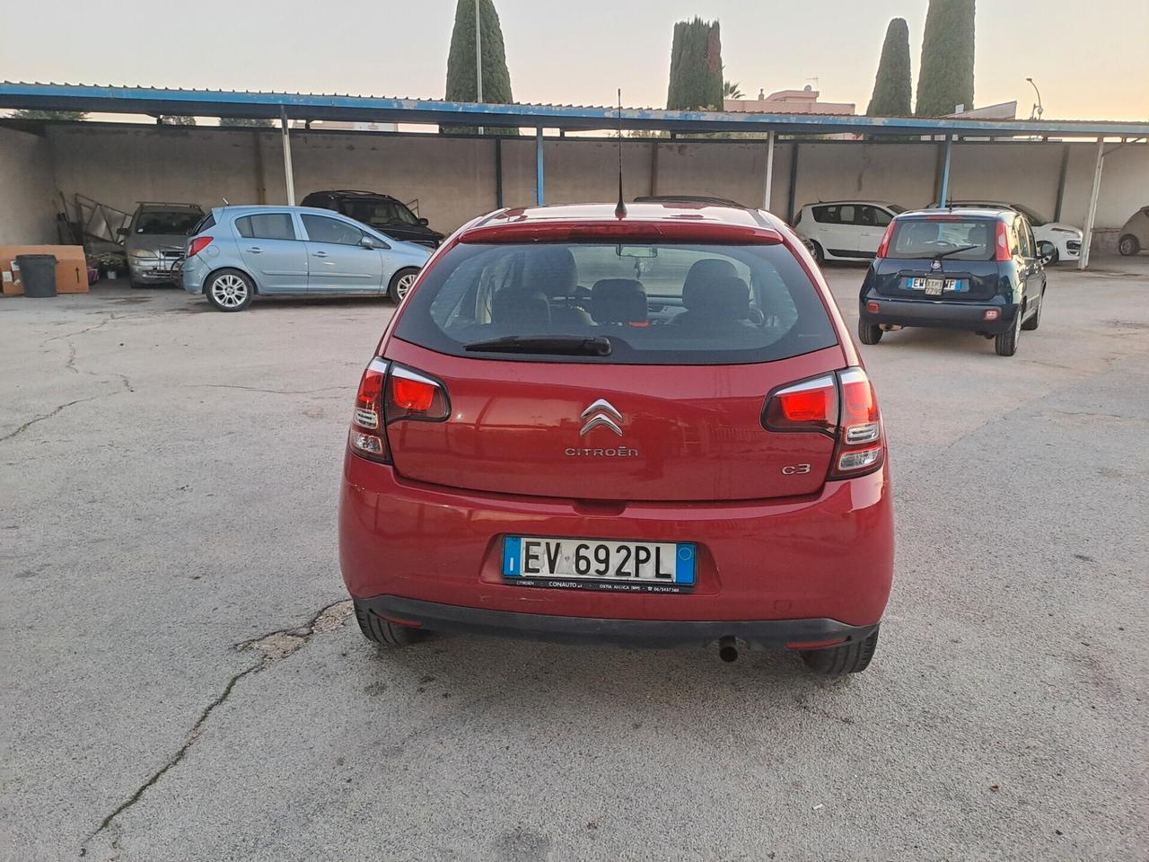 Citroen C3 1.2 benz Restayling km120.000