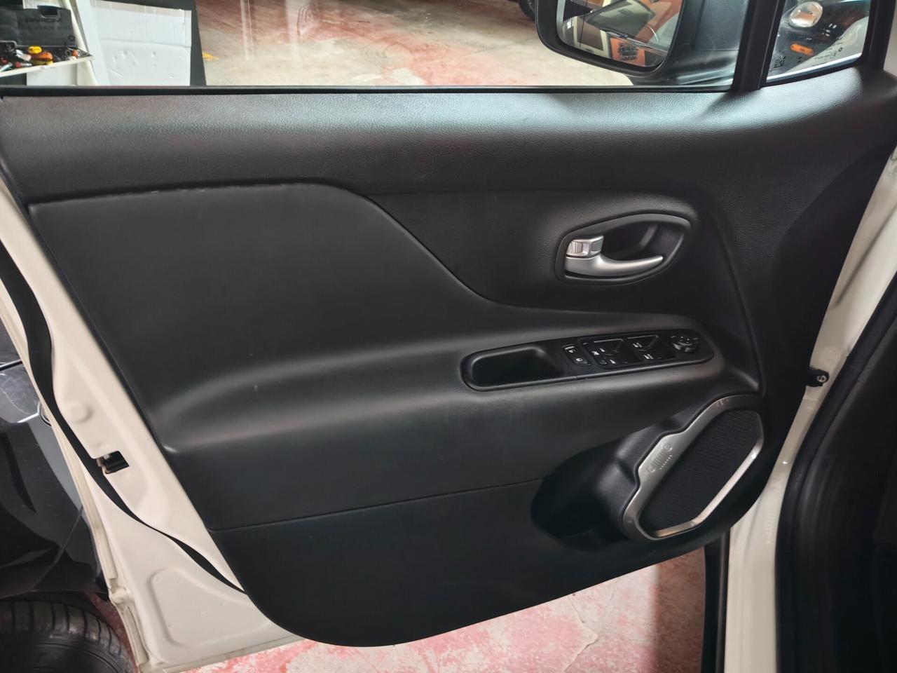 Renegade Limited NO OBBLIGO FINANZIAMENTO!