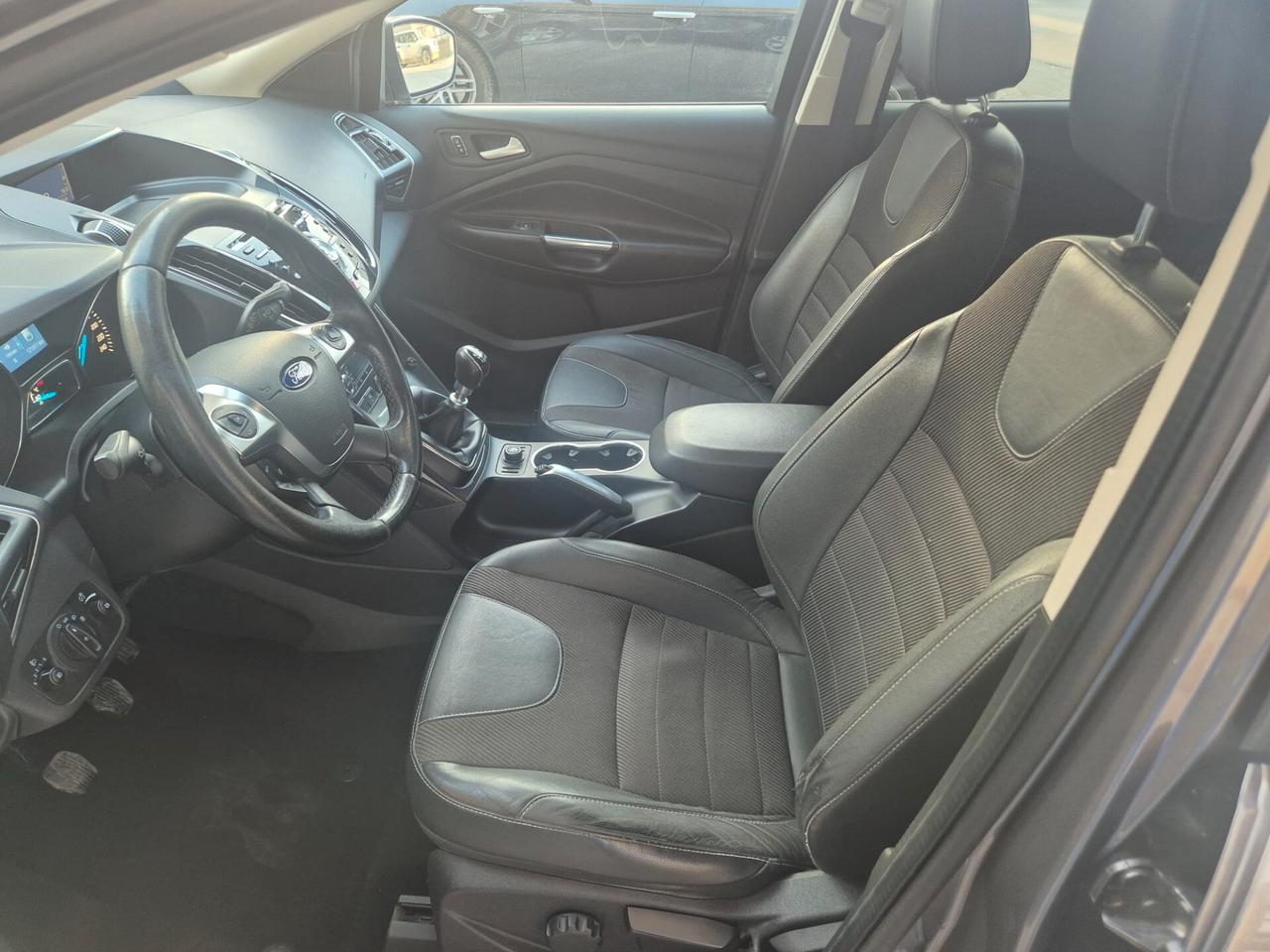 FORD KUGA ANNO 2014 2.0 TDCI 140 CV TITANIUM KM CERTIF