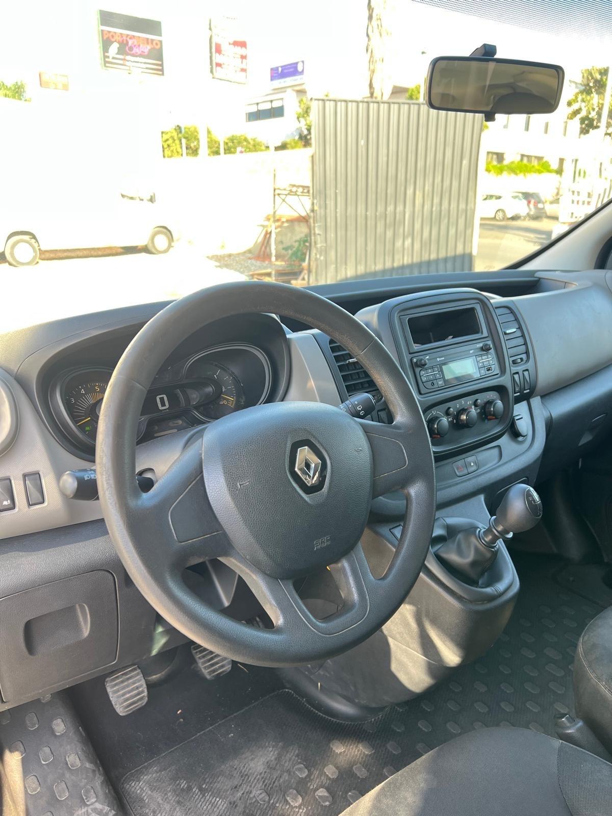 Renault Trafic T27 1.6 dCi 125CV PC-TN-DC 9 POSTI