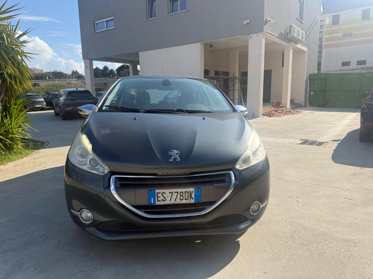 Peugeot 208 1.4 HDi 68 CV 3 porte Allure