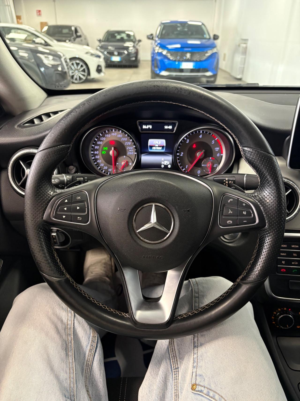 Mercedes CLA Shooting Brake 200 d (cdi) Premium auto