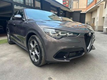 Alfa Romeo Stelvio 2.2d 160cv Sprint Navi+Palette al Vol.+Camera