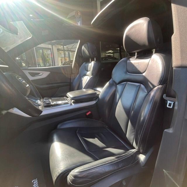 Audi Q8 SQ8 TDI quattro tiptronic sport attitude