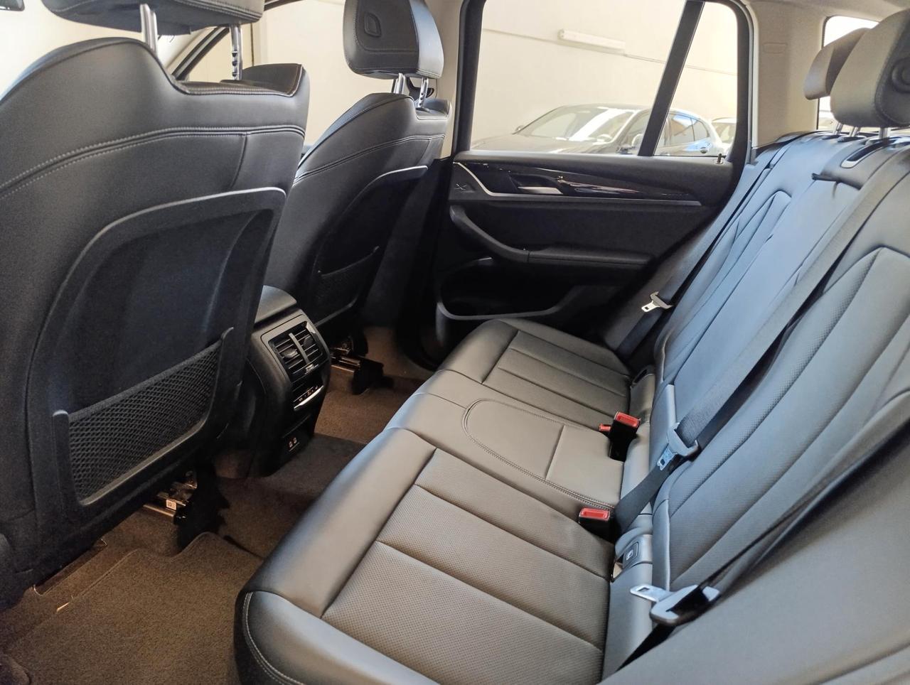 BMW X3 xdrive20d mhev 48V auto