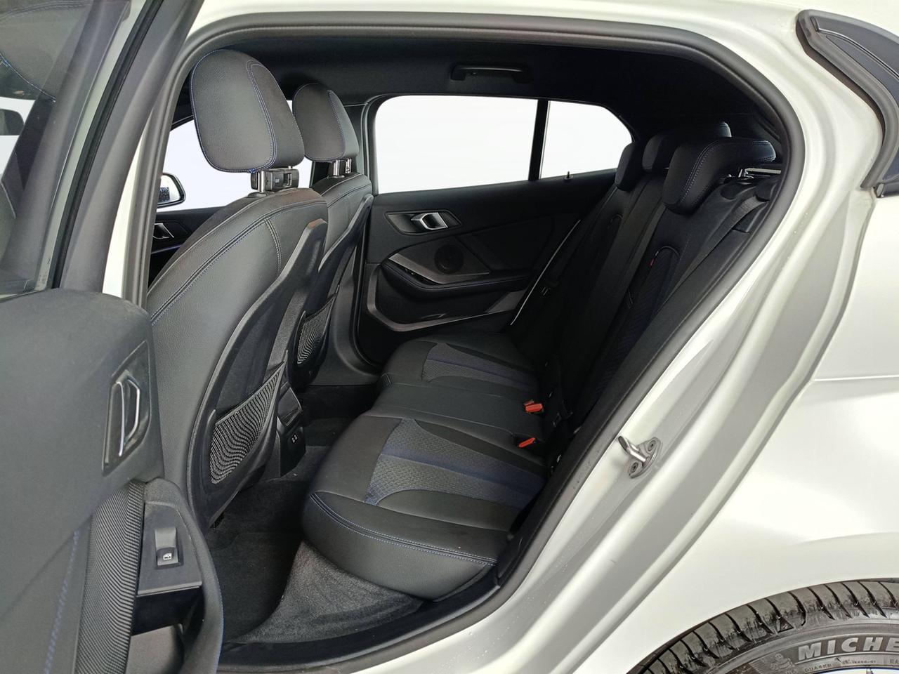 BMW Serie 1 F40 - 116d Msport auto