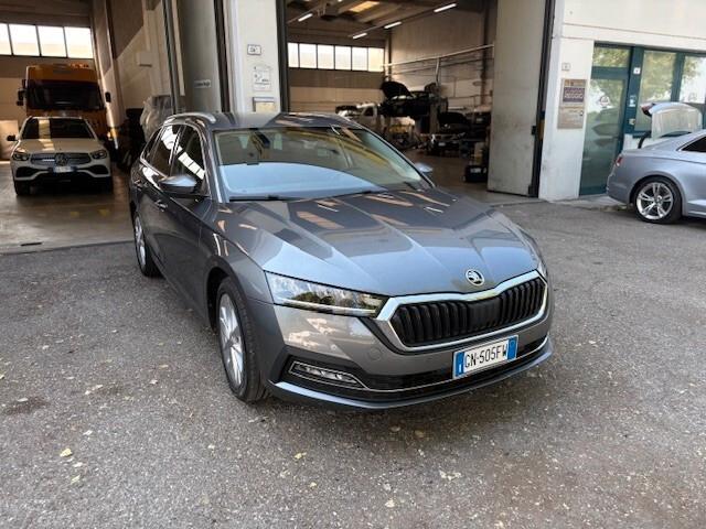 Skoda Octavia 2.0 TDI EVO SCR DSG Wagon Style