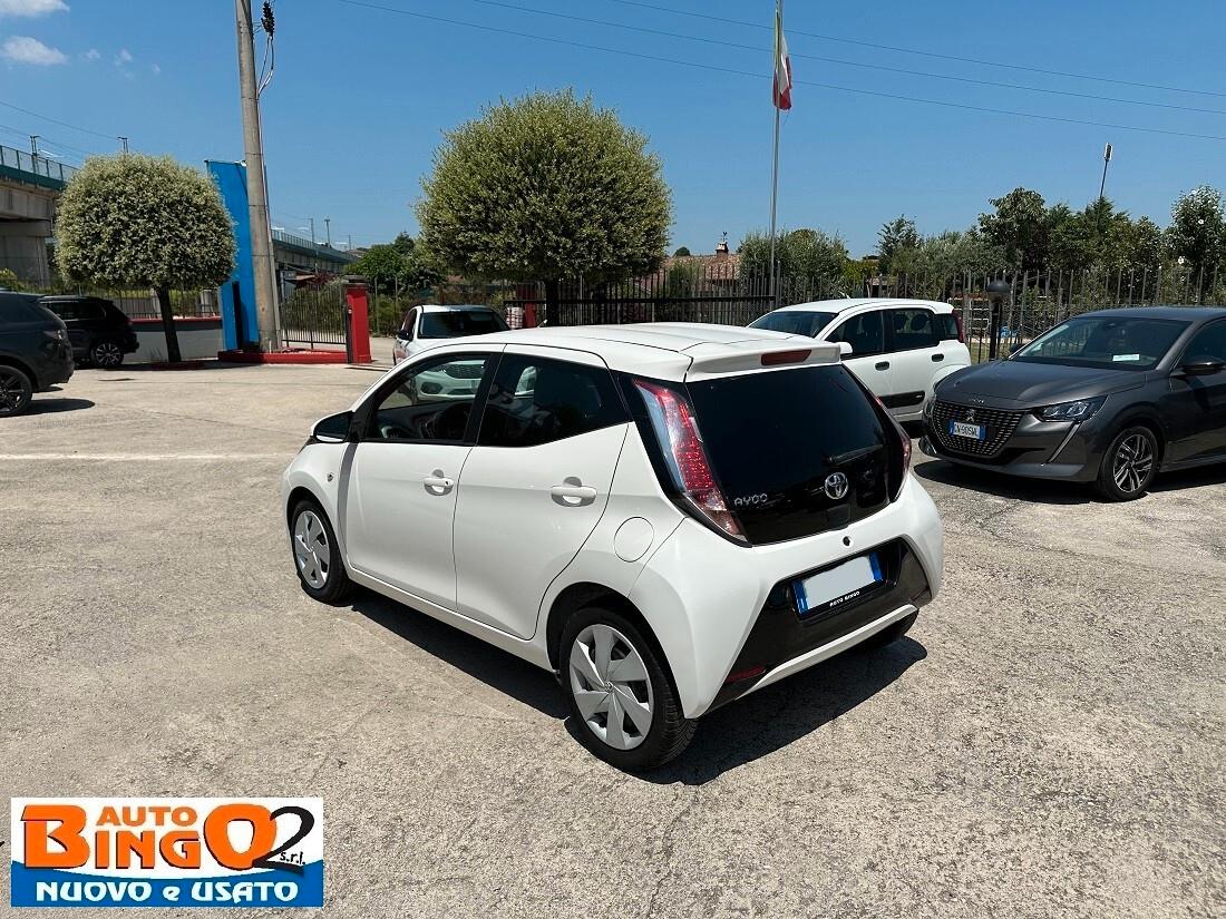 Toyota Aygo 1.0 VVT-i 69 CV 5 porte x-cool TSS
