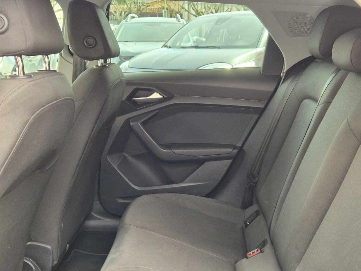 AUDI - A1 Sportback - A1 SPB 30 TFSI Identity Black