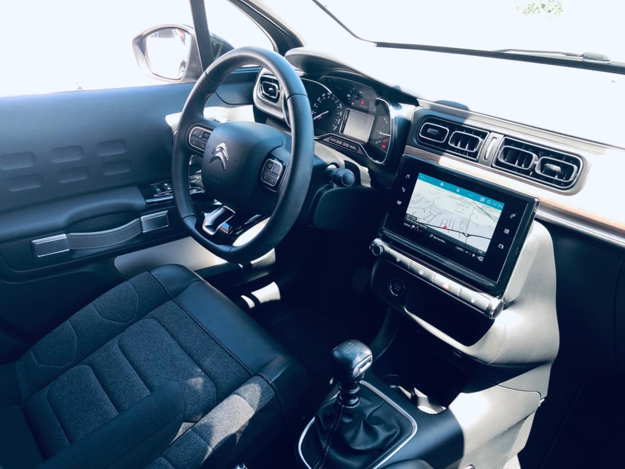 Citroen C31.2 110 CV TETTO NERO Shine -telecam-