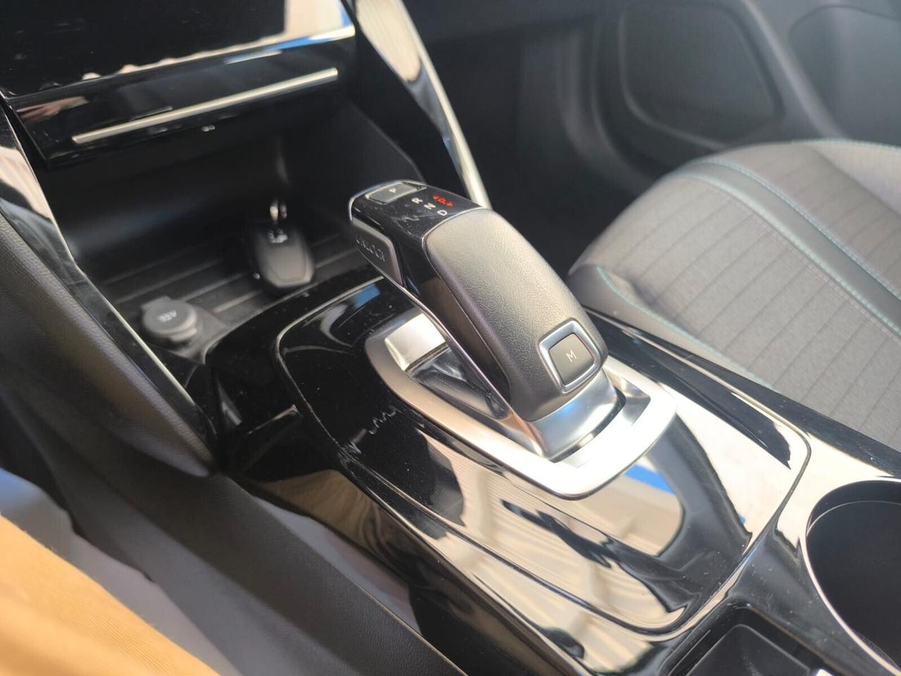 Peugeot 2008 1.5 BlueHDi 130 S&S EAT8 Allure 2021