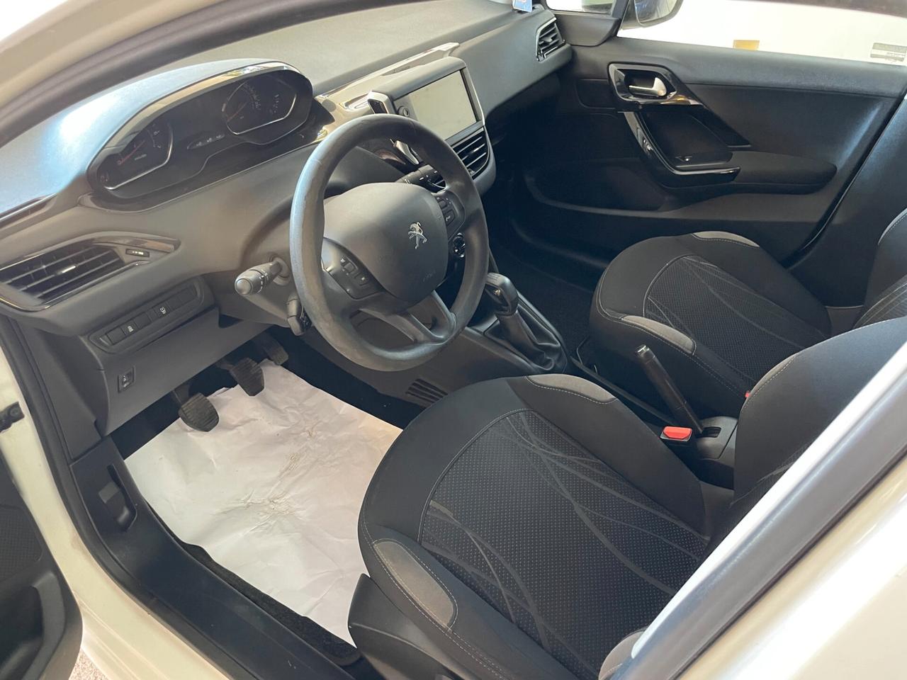 Peugeot 208 1.2 82 CV 61.000 KM! FULL DISTRIBUZIONE NEOPATENTATI
