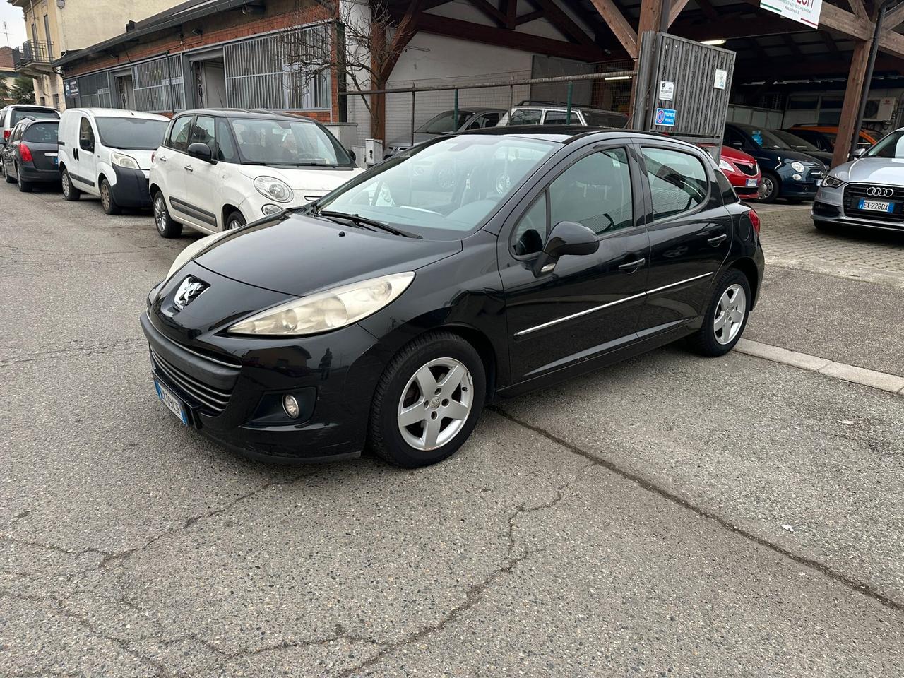 Peugeot 207 1.4 8V 75CV 5p. X Line