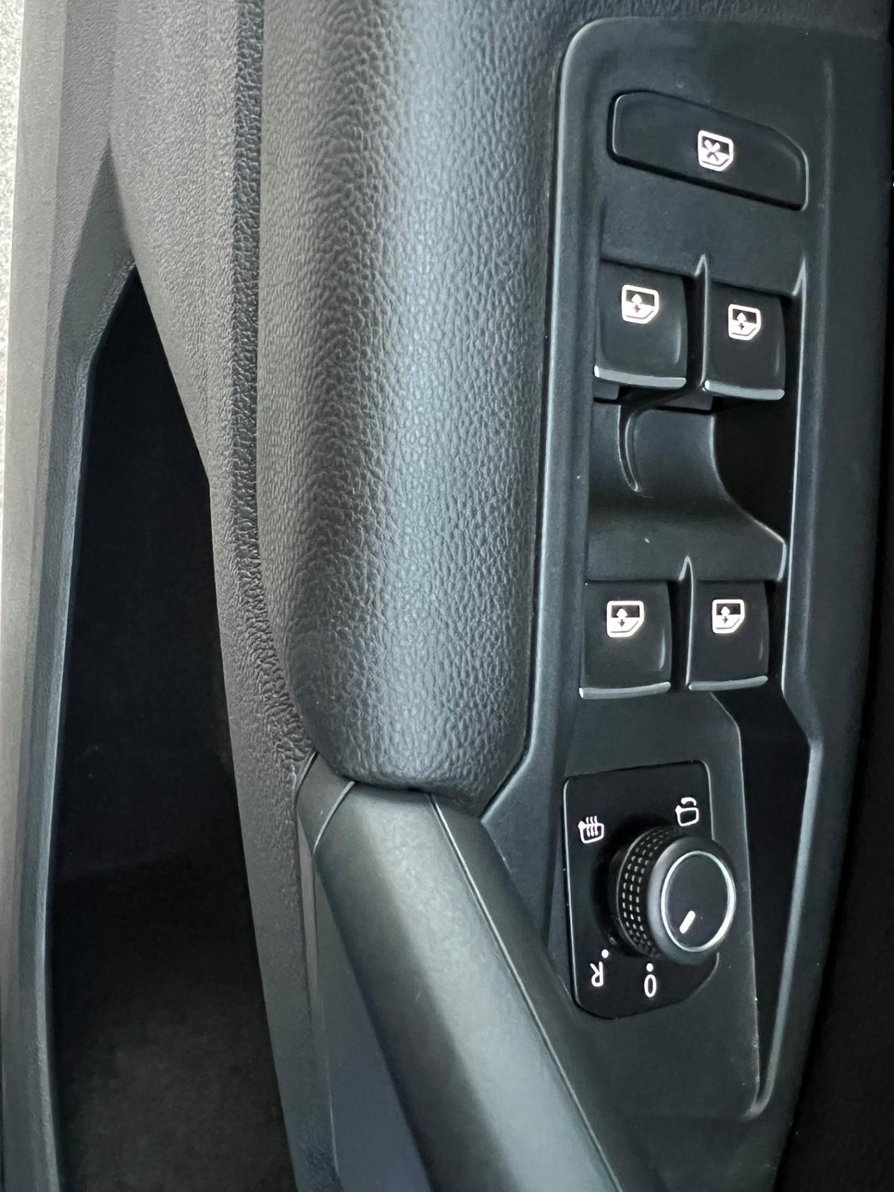 Volkswagen Tiguan 2.0 TDI 150 CV SCR DSG R-Line