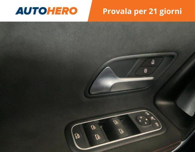 MERCEDES-BENZ A 200 Premium