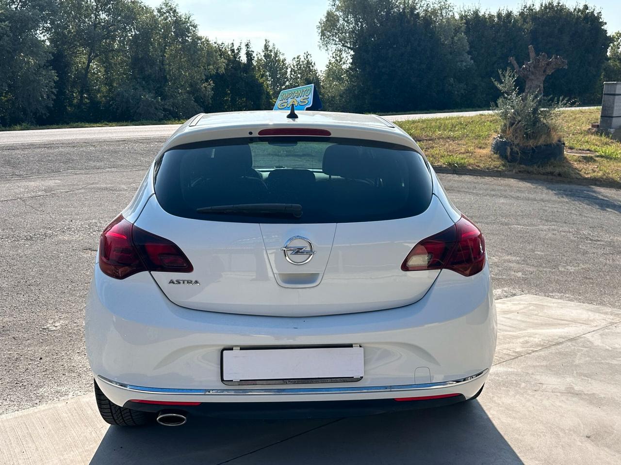 Opel Astra 1.4 Turbo 140CV 5 porte GPL Tech Cosmo